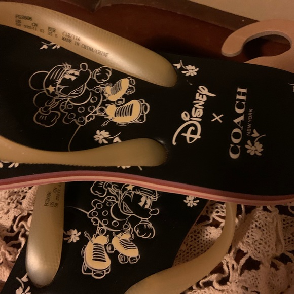 COPY - Disney Coach New York Sandals NWT - Picture 3 of 11
